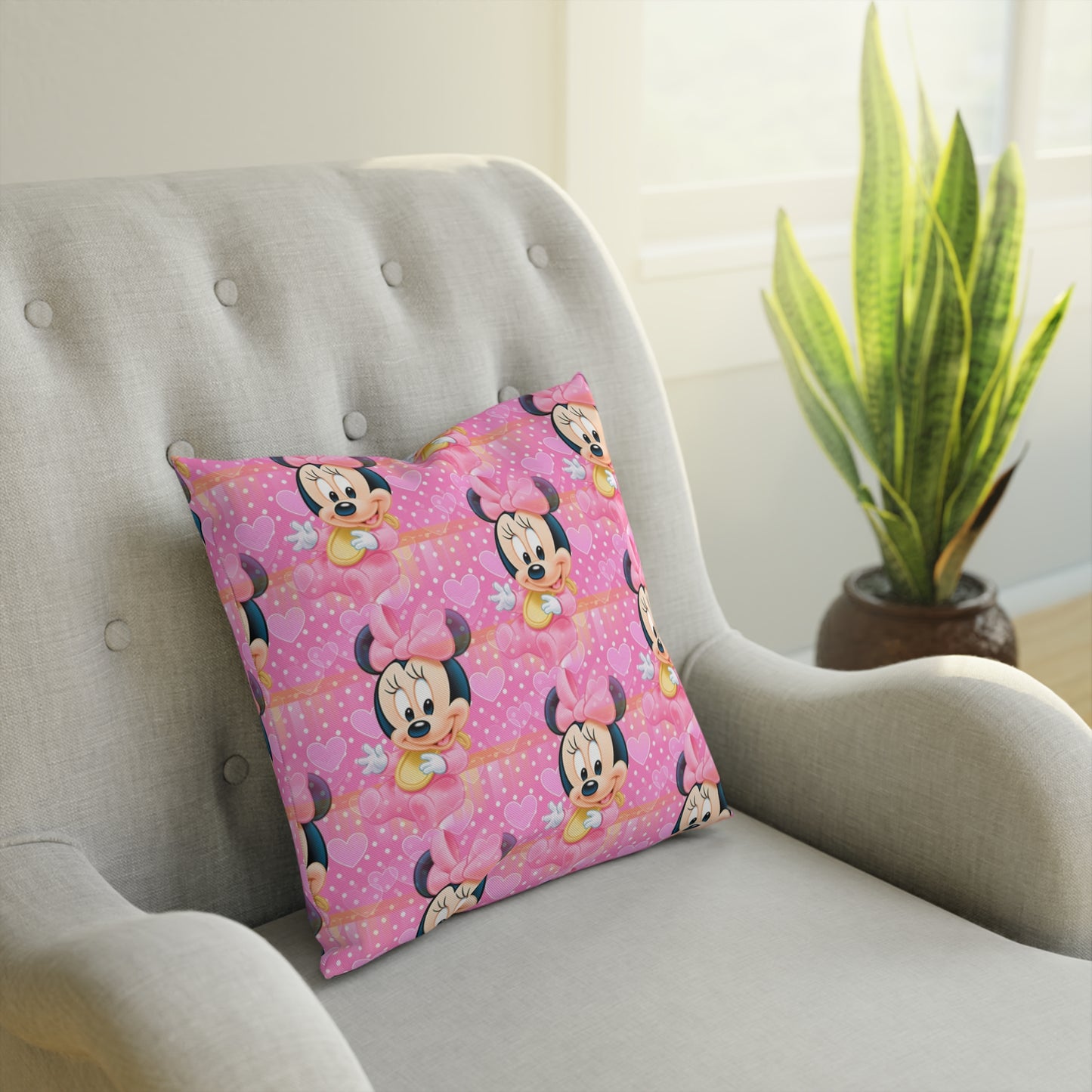 Minnie Mouse Love Cushion - Pink Heart Design for Kids' Rooms & Fun Décor