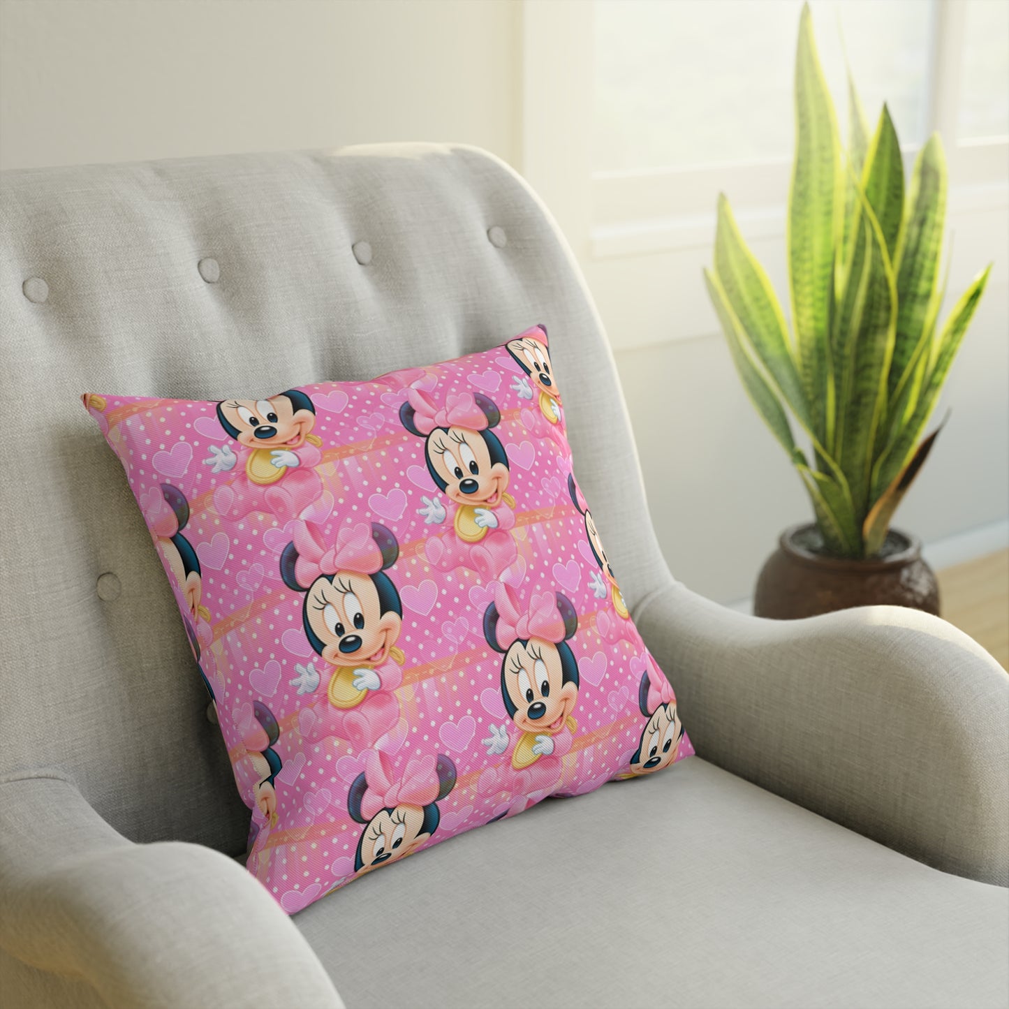 Minnie Mouse Love Cushion - Pink Heart Design for Kids' Rooms & Fun Décor